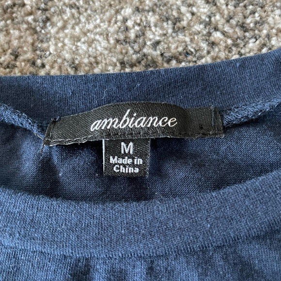 navy tying crop top - Picture 3 of 3